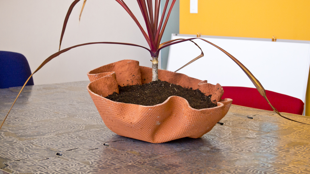 red_draped_planter_02.jpg