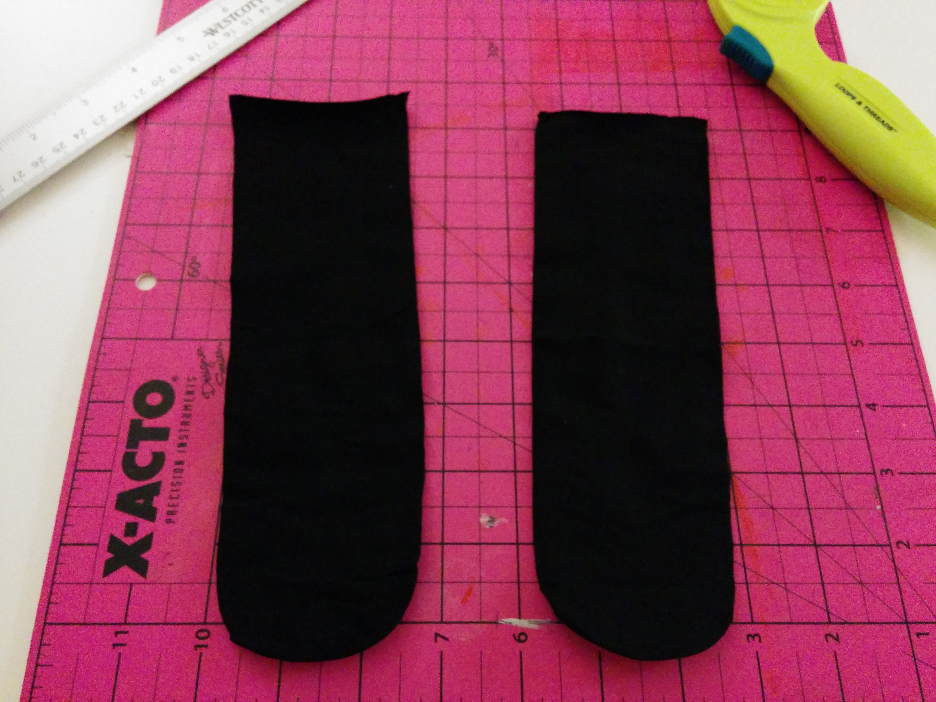 remaining leg pieces after removing top of tights.jpg