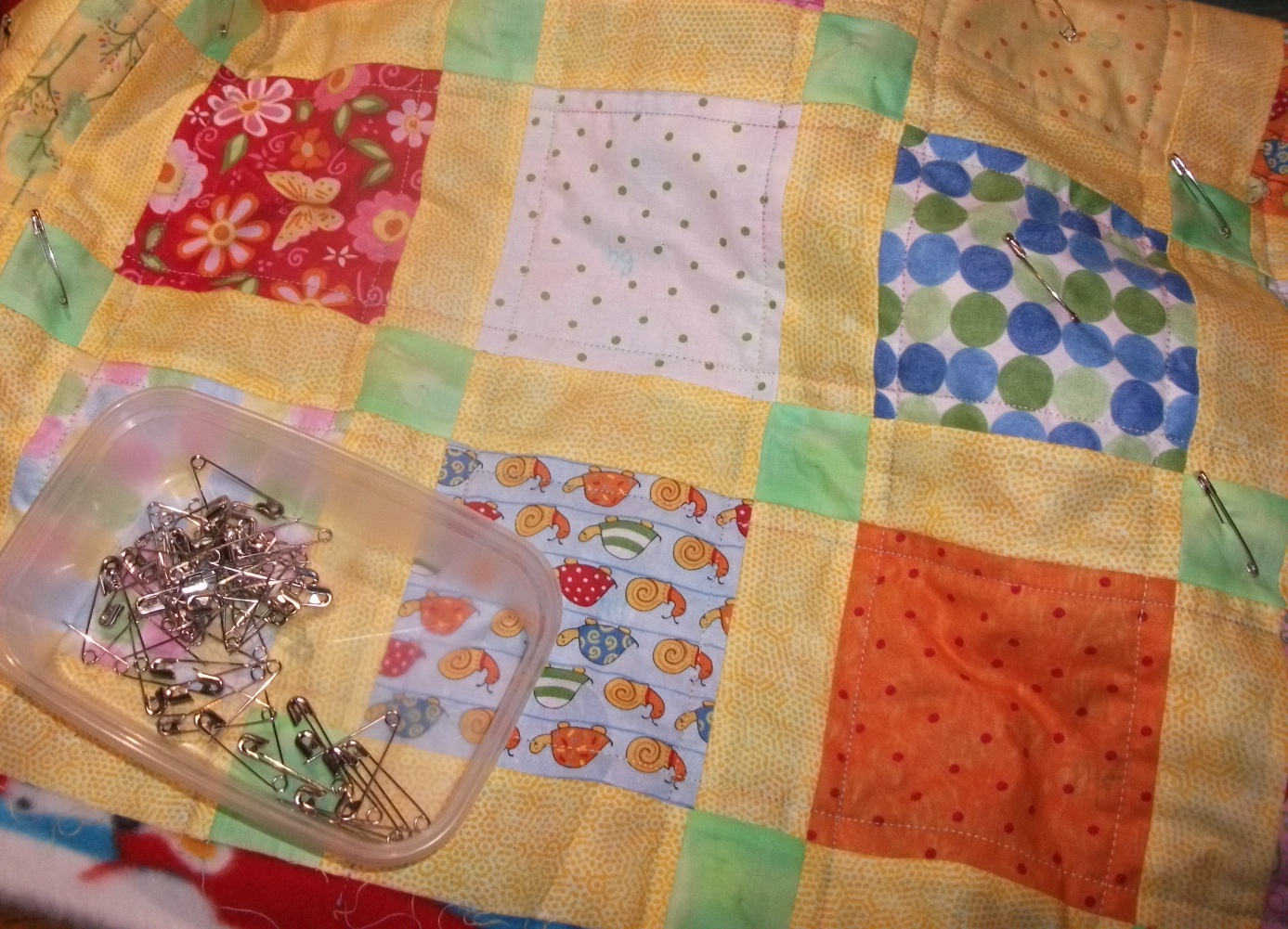 remove pins after quilting.JPG