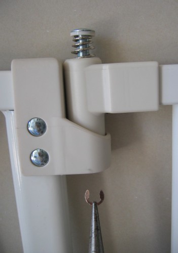 remove-hinge-clip2.jpg