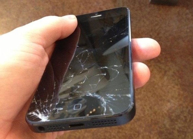 replace-your-apple-iphone-5-cracked-screen.jpg