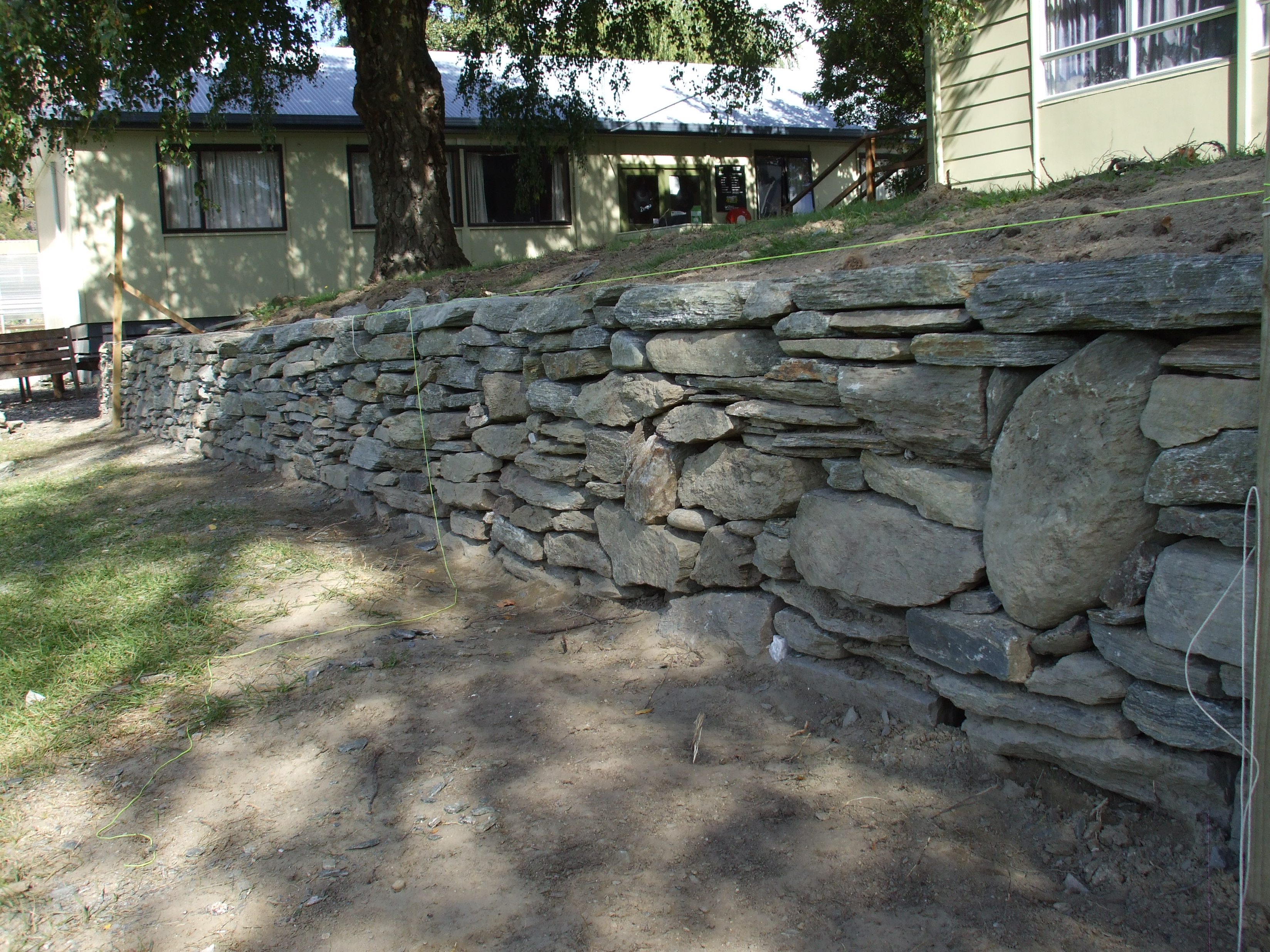 retaining wall2.JPG