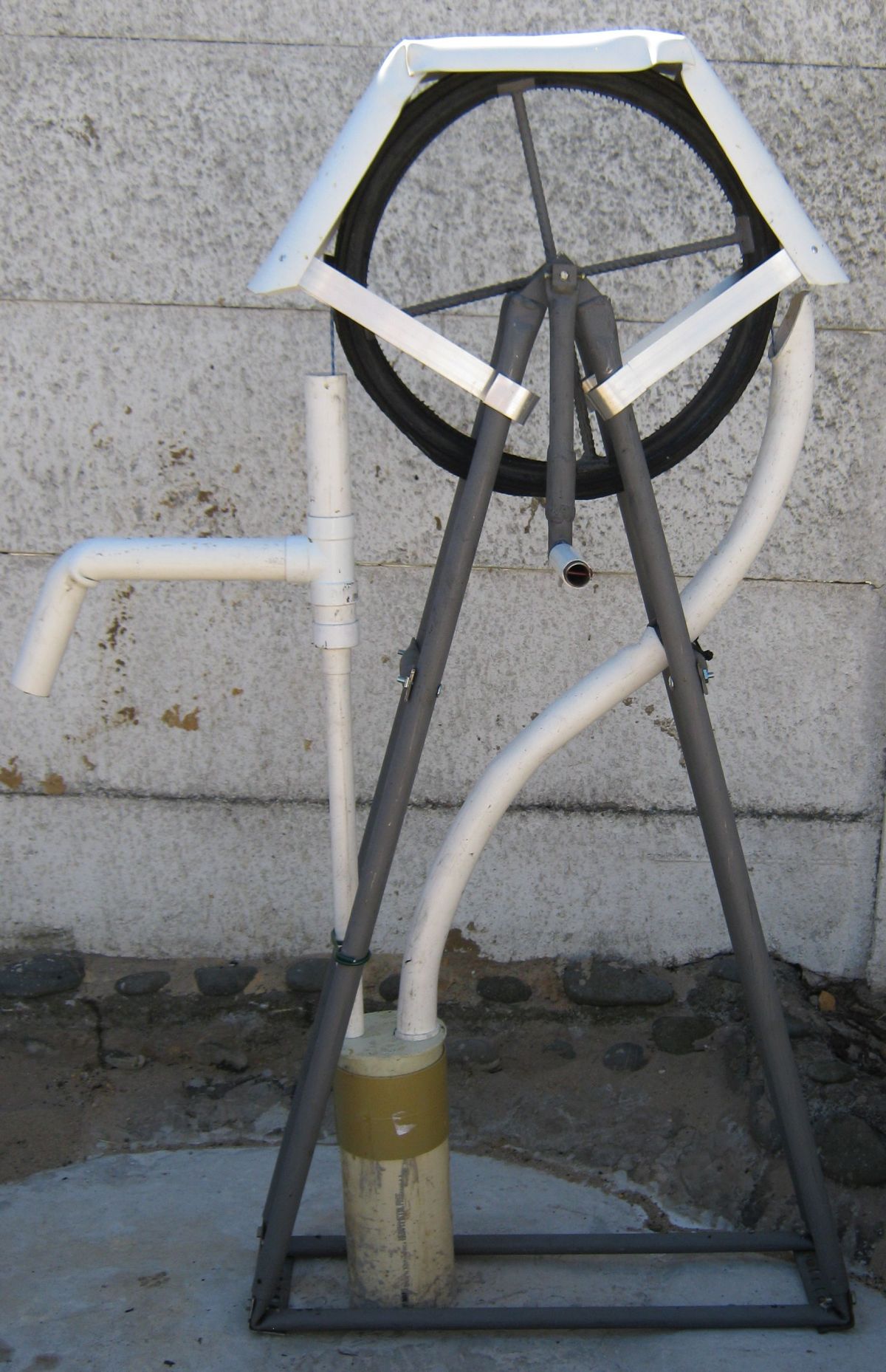 rope pump main.JPG