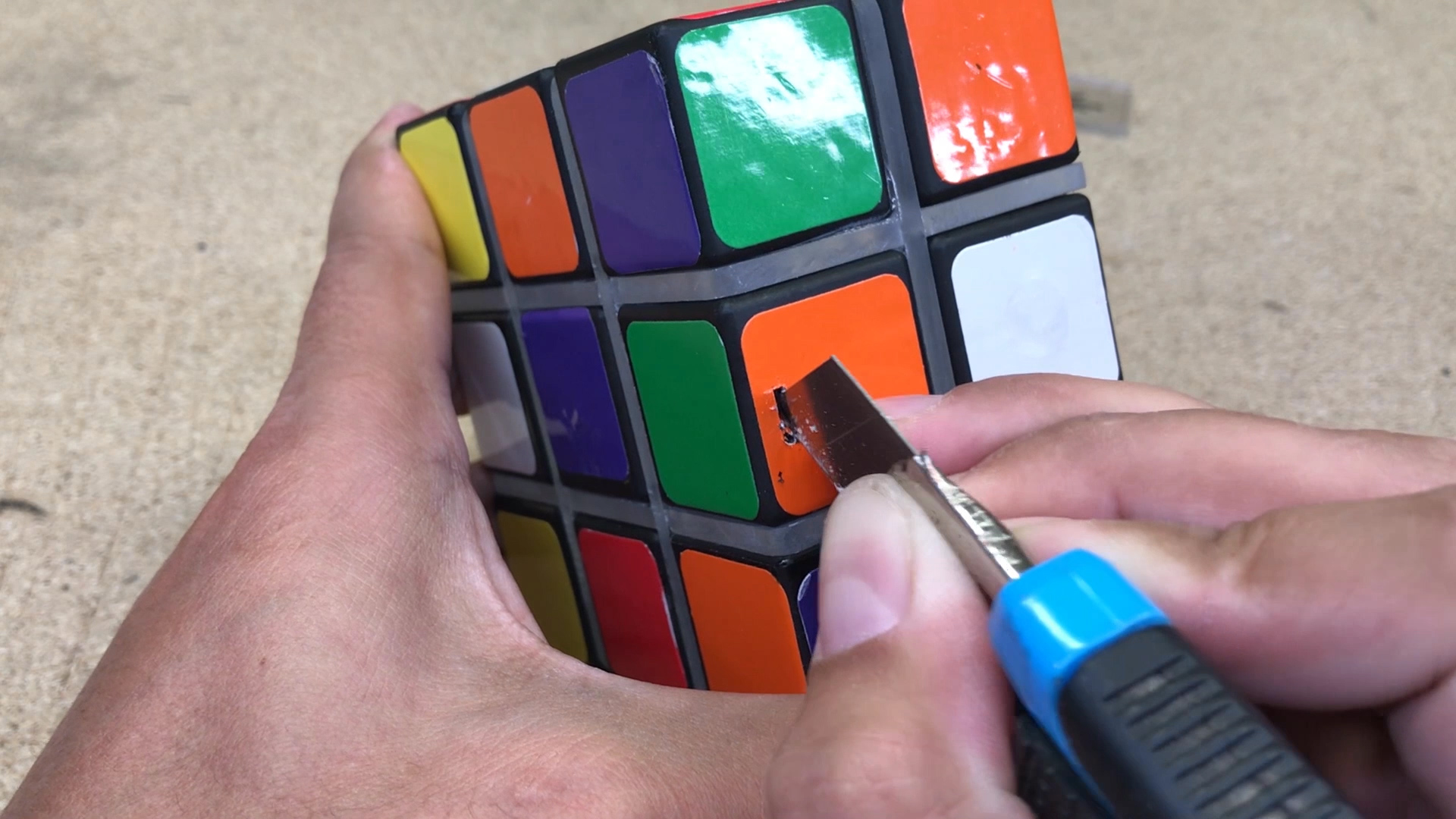 rubiks_cube.mp4.Still081.jpg