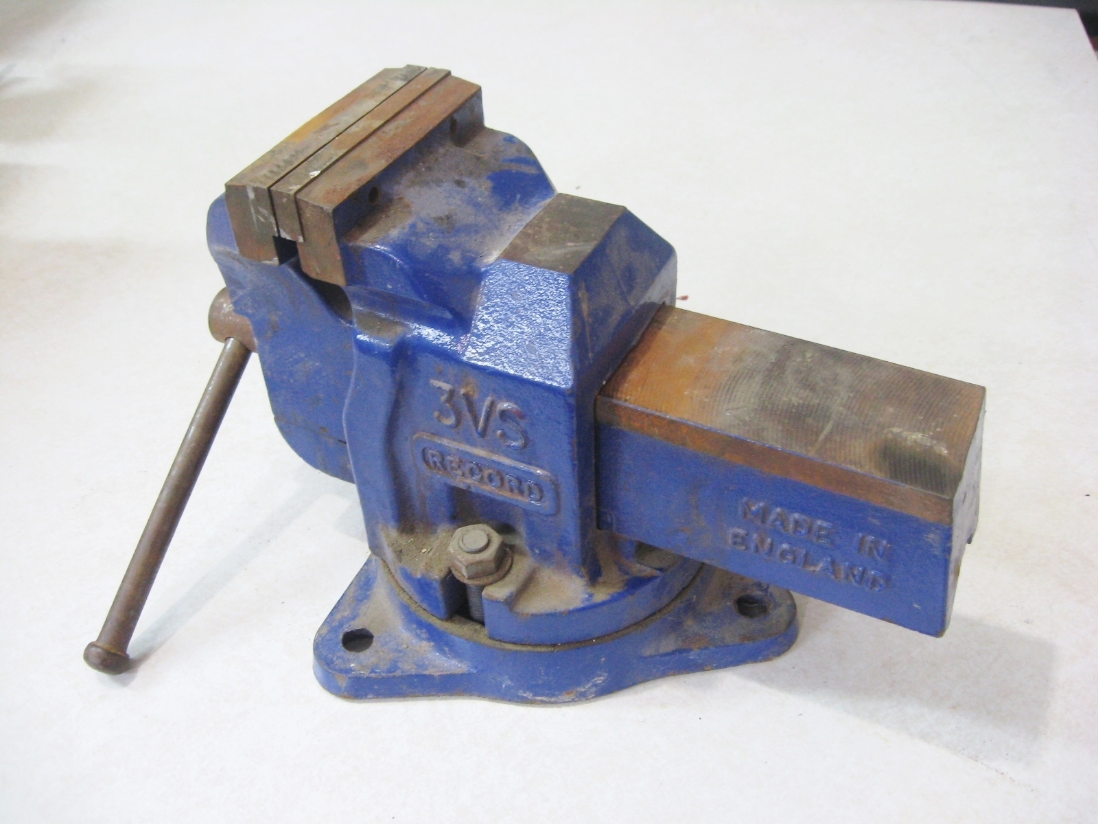 rusty vise clean up (2).JPG