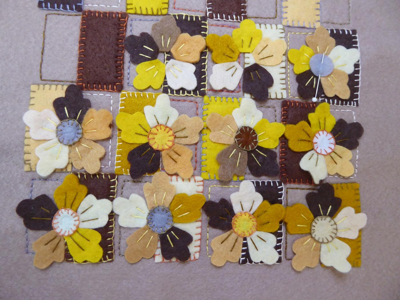 scrapbuster mini quilt 21.JPG