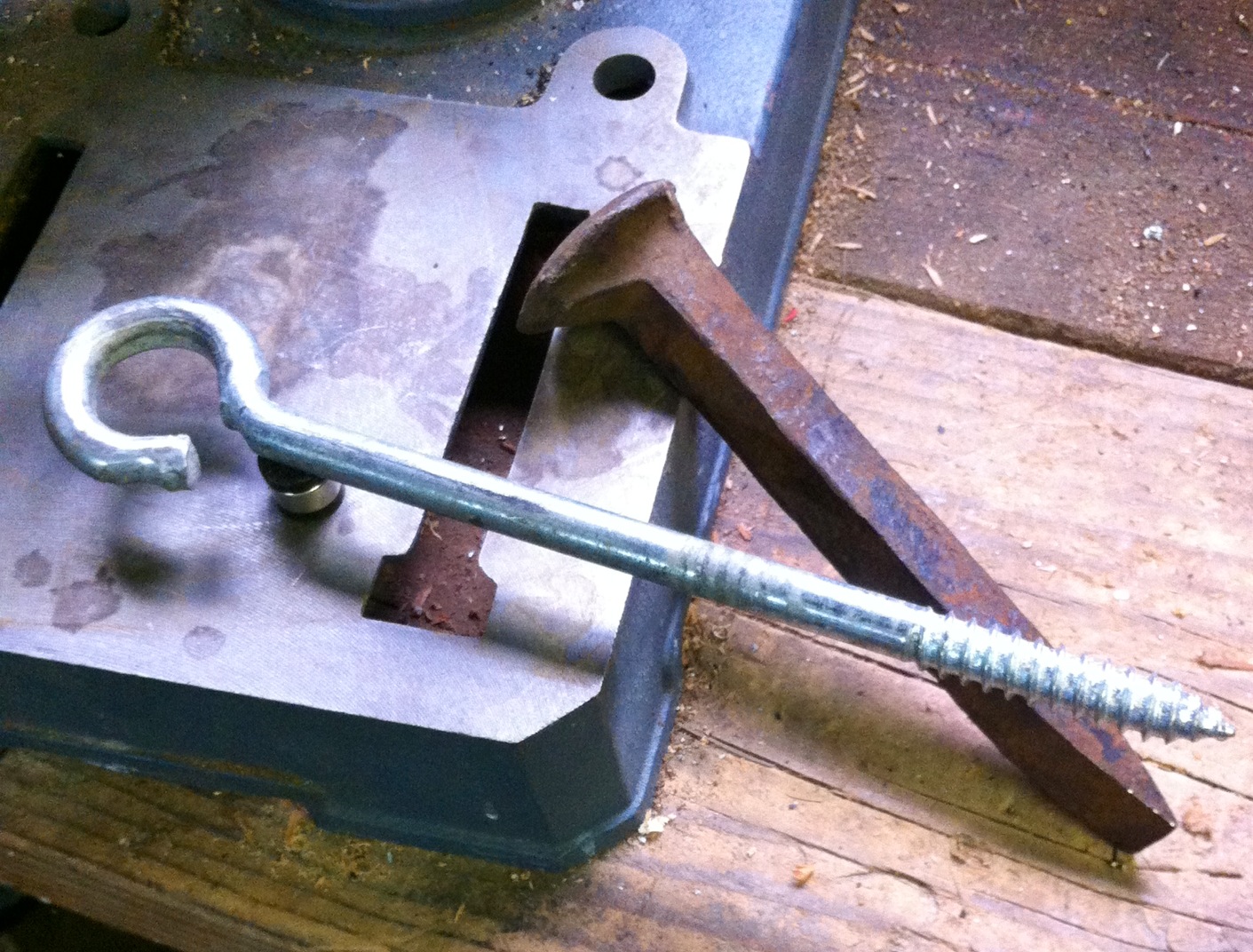 screw&amp;spike2.jpg