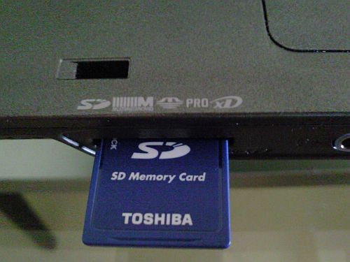 sdcard-laptop.jpg