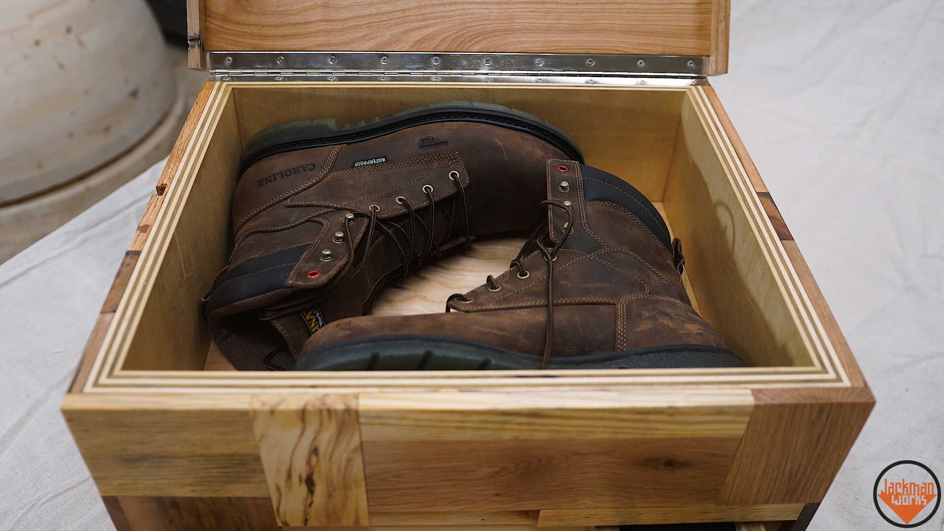 secret compartment pallet wood shoe box 53.jpg