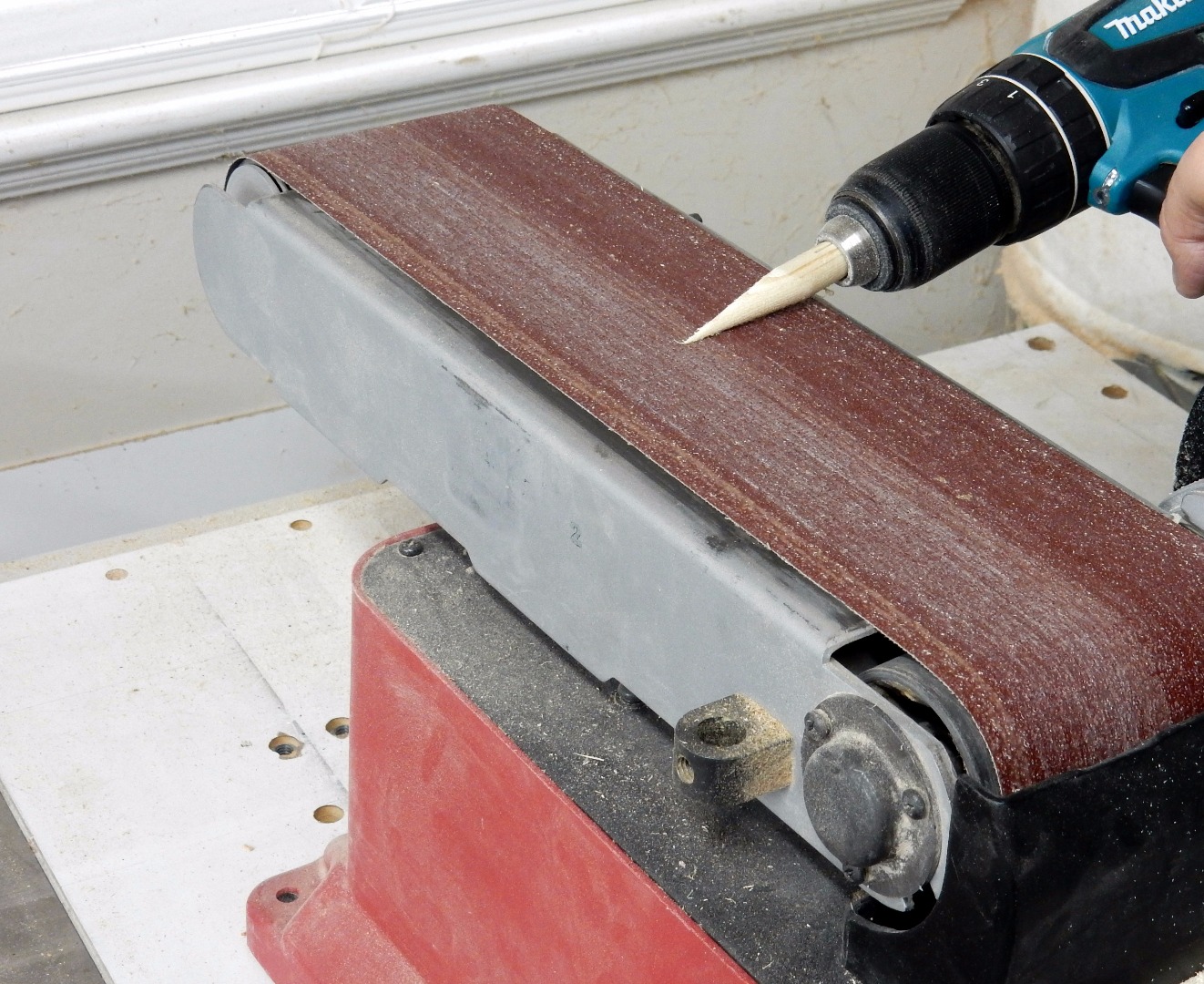 sharpen dowel.JPG