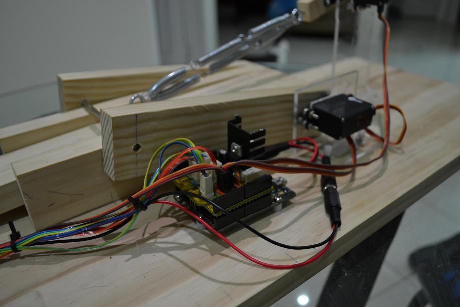 sidezoomarduino.jpg