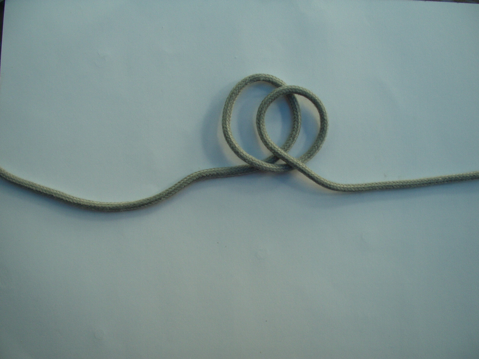 single strand diamond knot 002.JPG