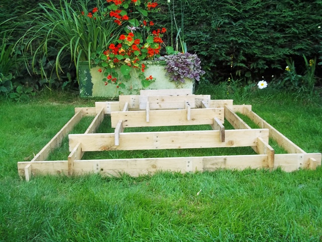 slat planter 045.JPG