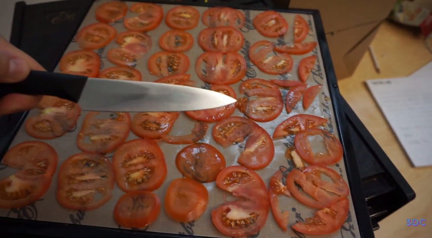 sliced tomato.png