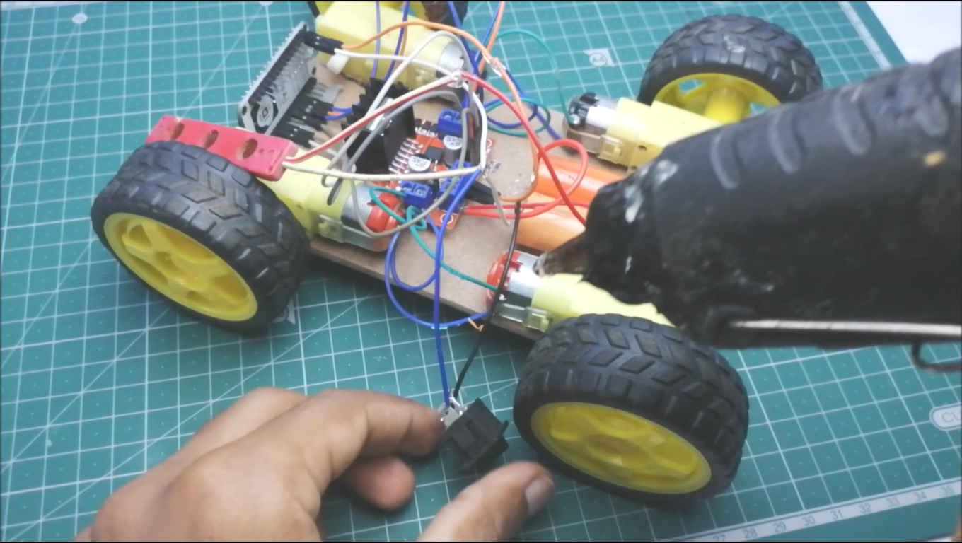 smartphone controlled car (8).png