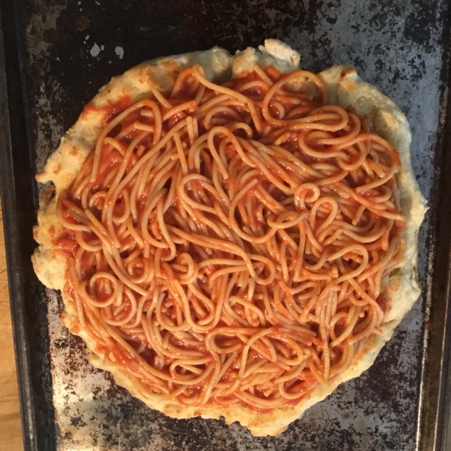 soaghetti on pizza.JPG