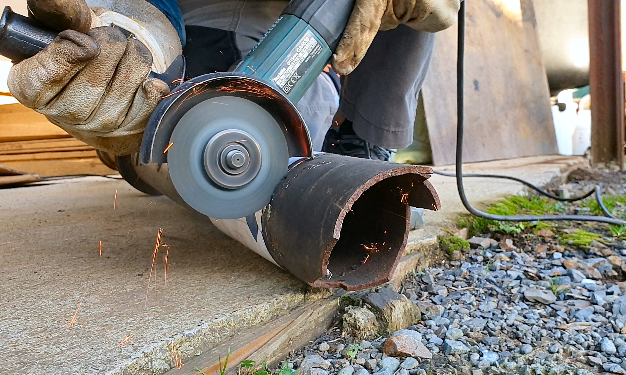 soil pipe cutting.jpg