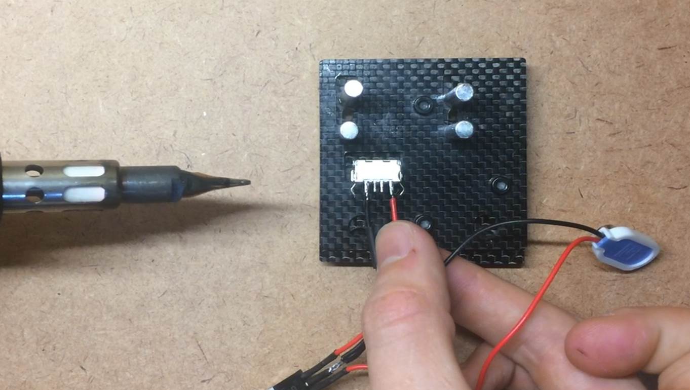 solder regulator output to USB socket.jpg