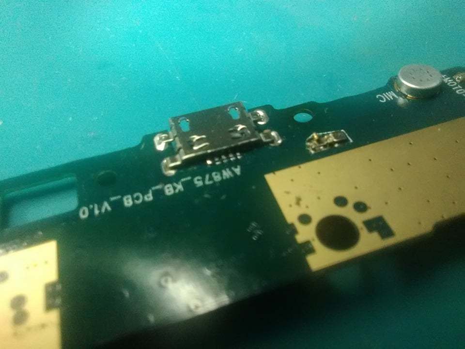 solder-usb-on-board.jpg