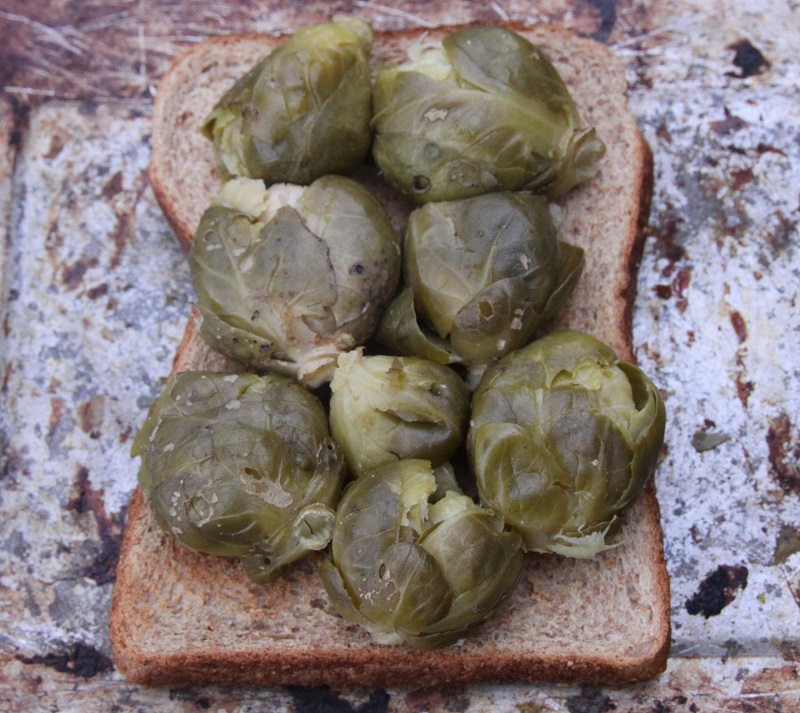 squashed sprouts on toast 02.jpg