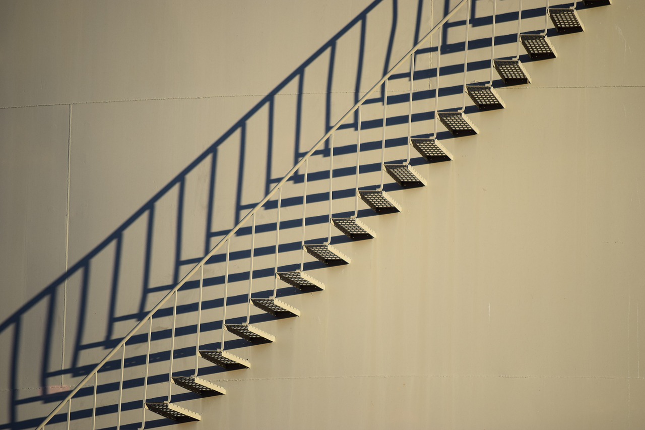 stairs-641791_1280.jpg