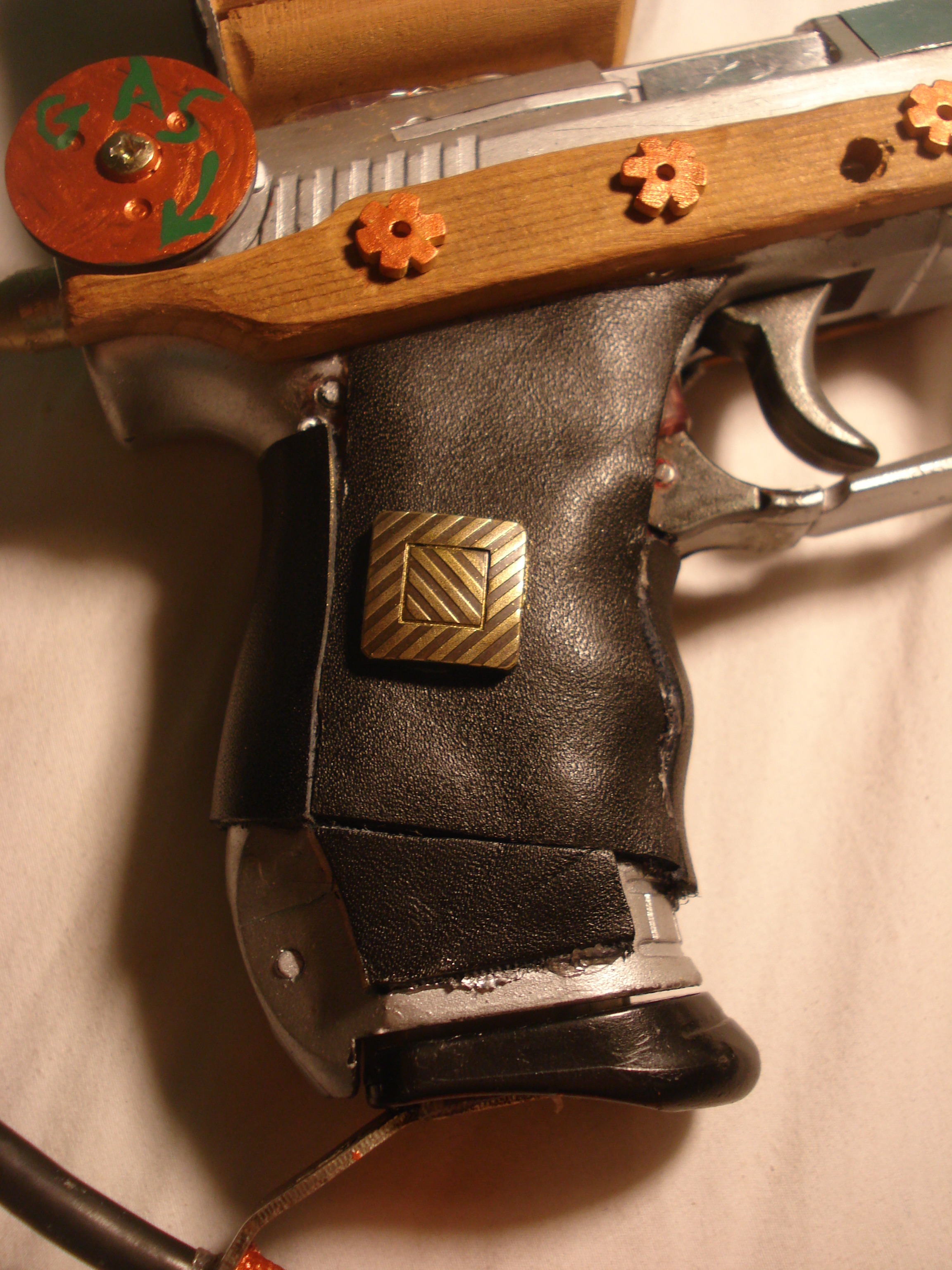 steampunk gun 014.jpg