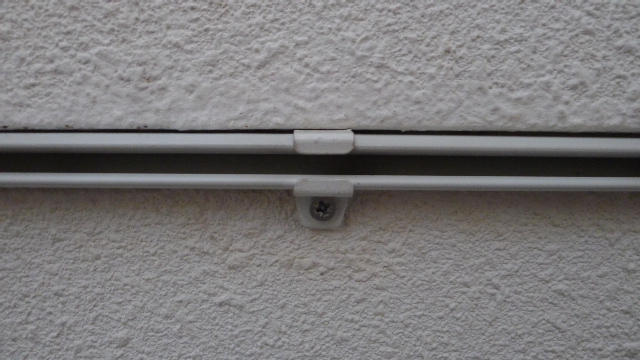 step2_conventional1_fix_curtain_rail_-_cc_by_openproducts.jpg