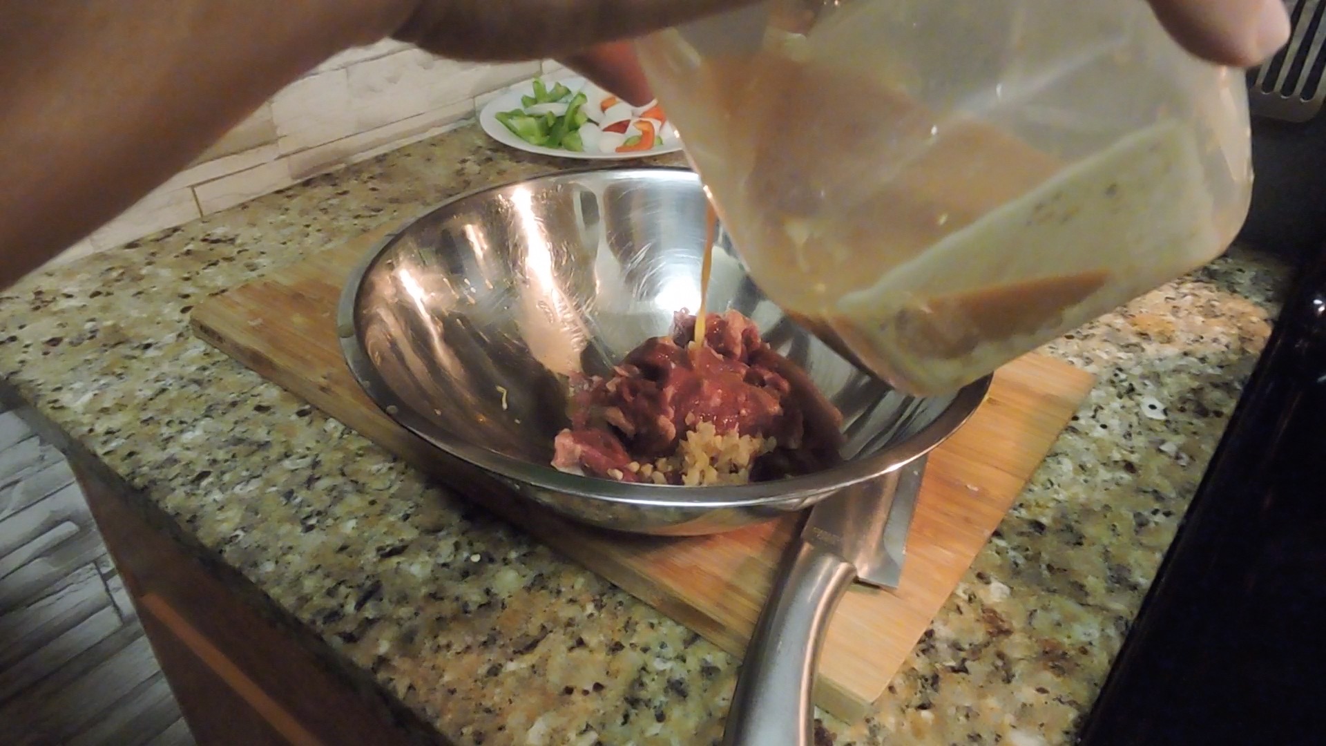 stir frye sauce to beef.jpg