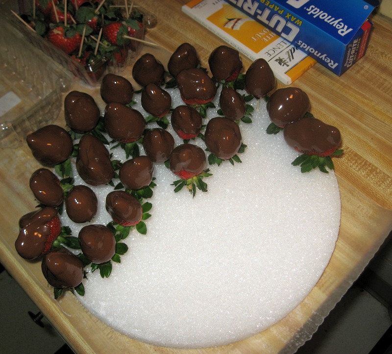 strawberries_cluster.jpg