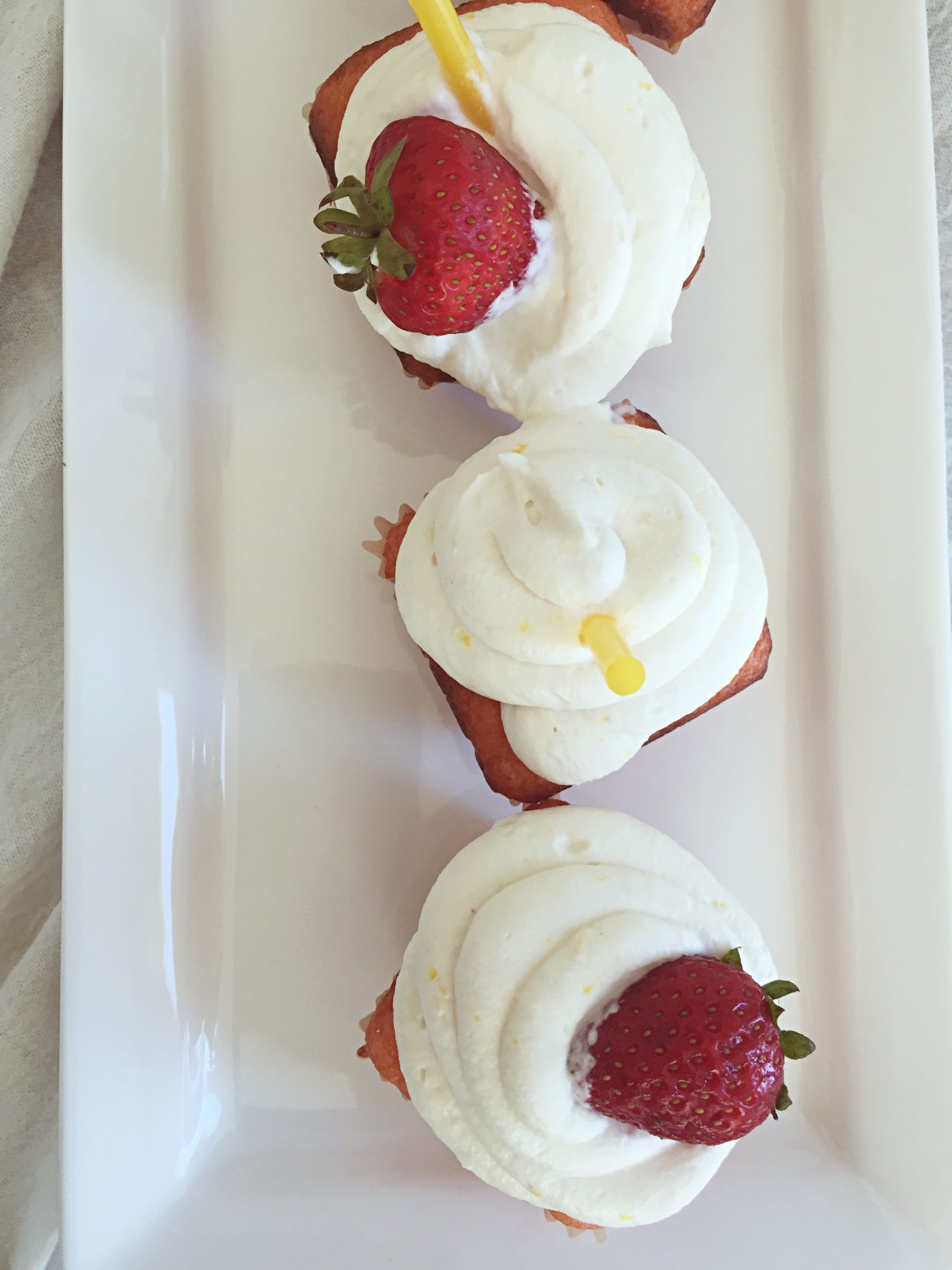 strawberry cupcakes.jpg