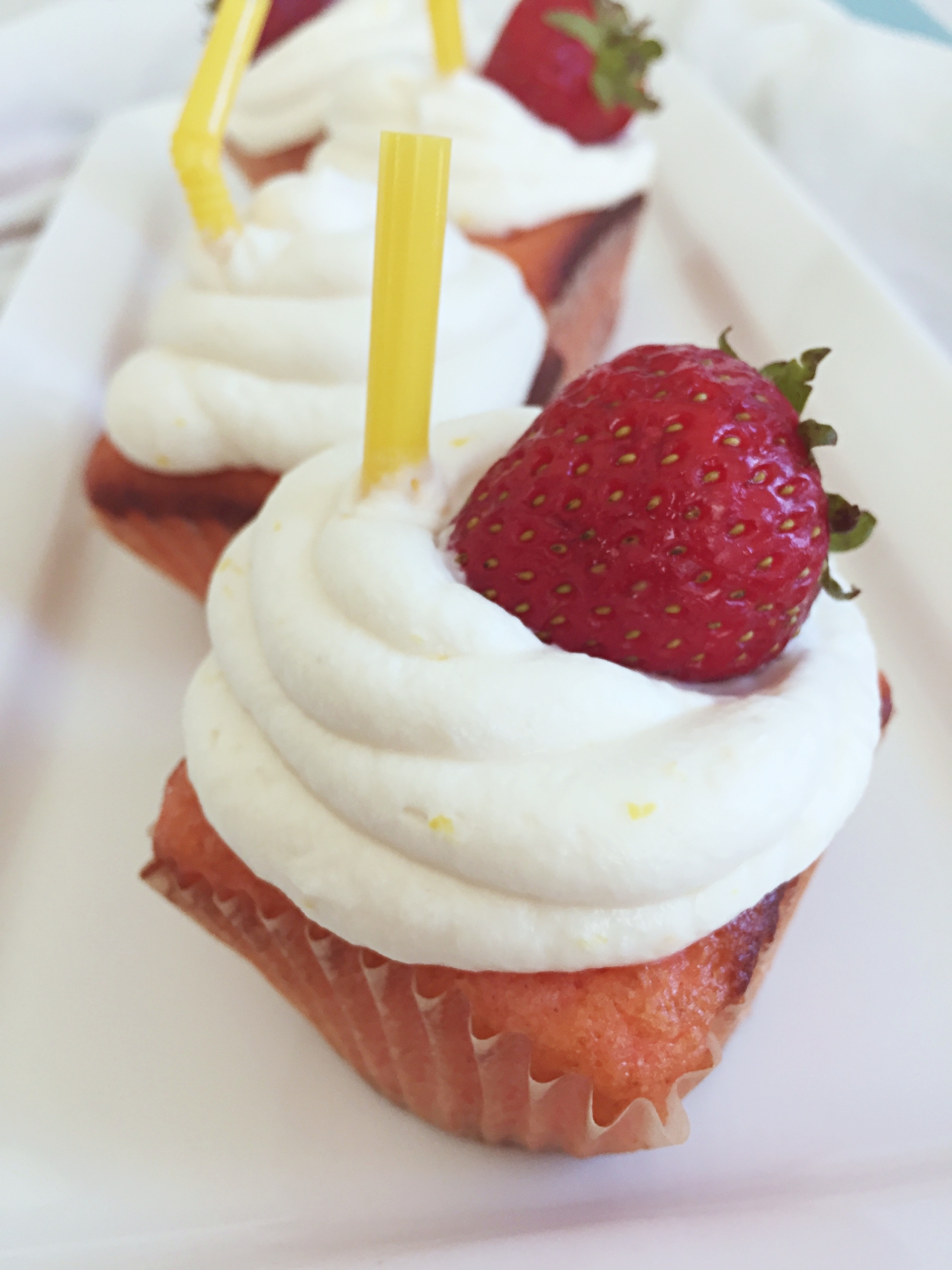 strawberry lemon cupcakes.jpg