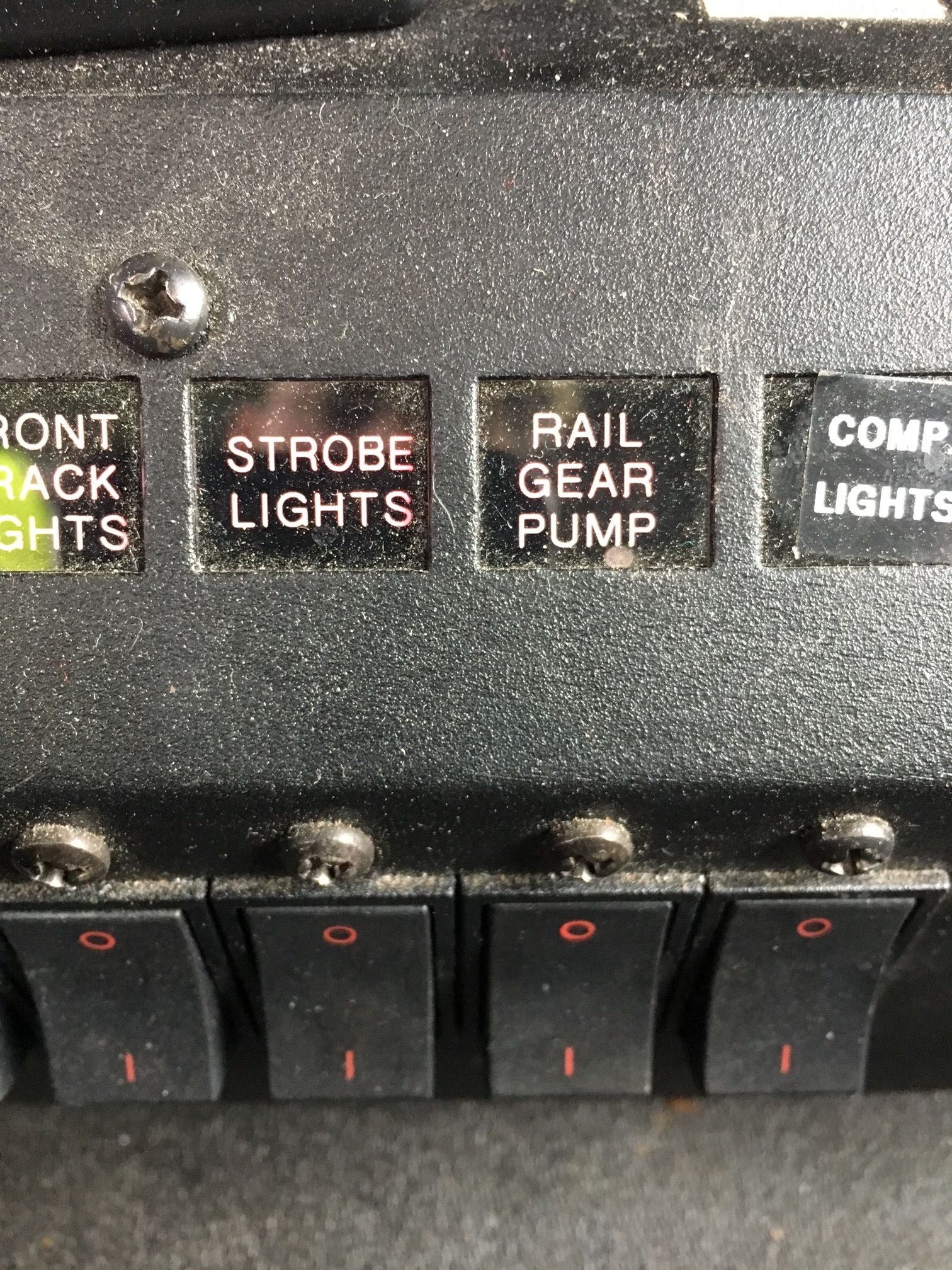 strobe and rail gear switch.jpg