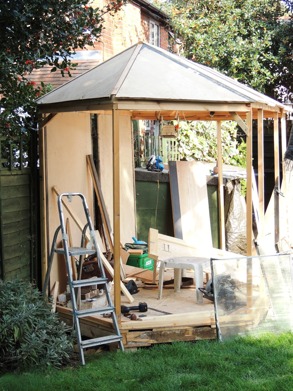 summerhouse-frame-in-place_21298343824_o.jpg