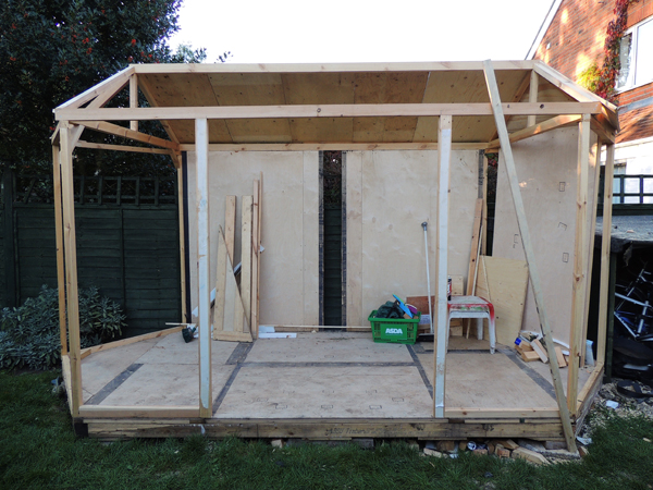 summerhouse-main-casing-frame_21585424698_o.jpg