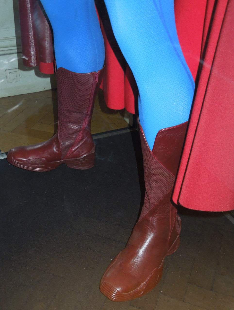 superman returns boots.jpg