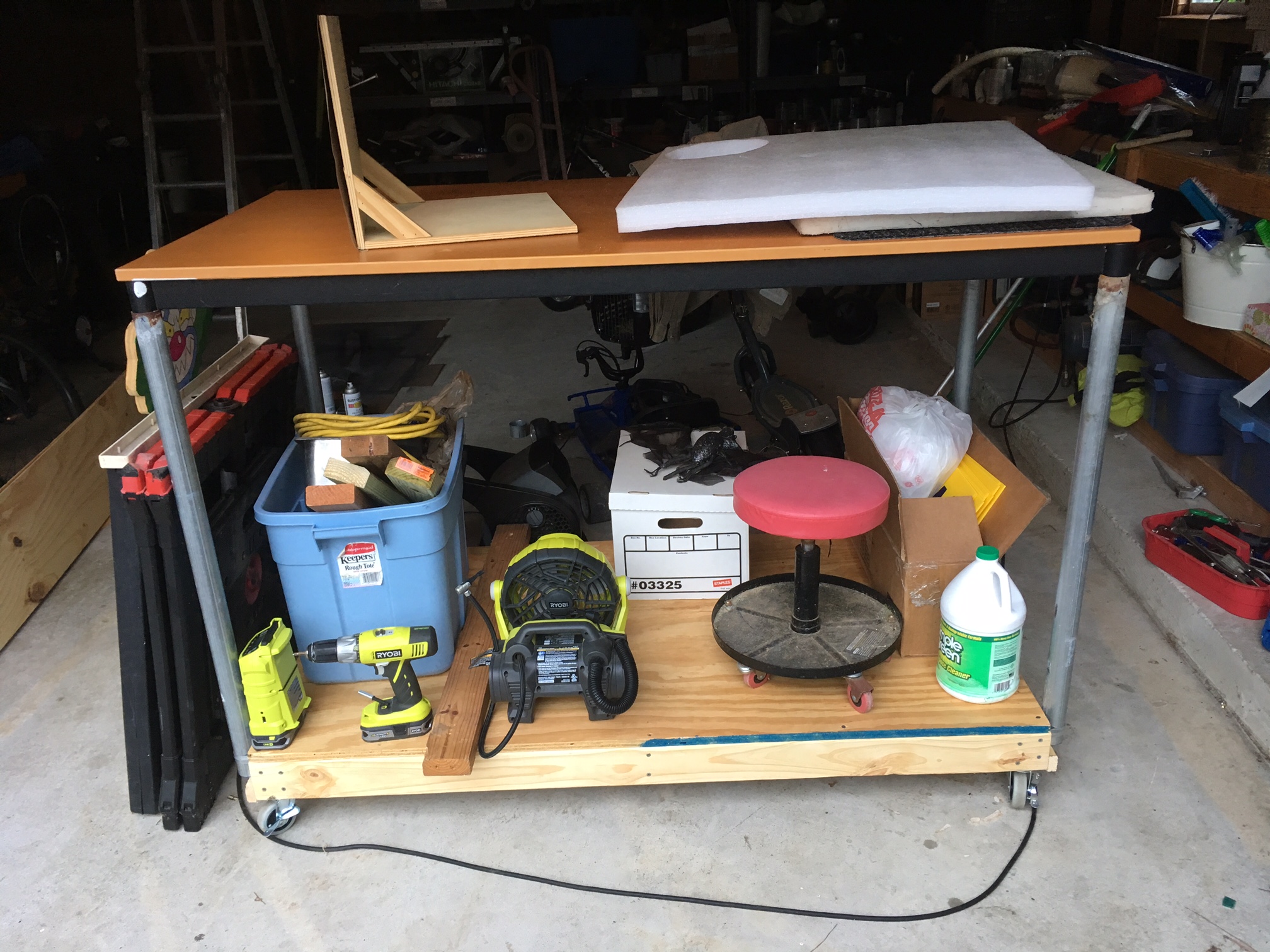 table in garage.JPG