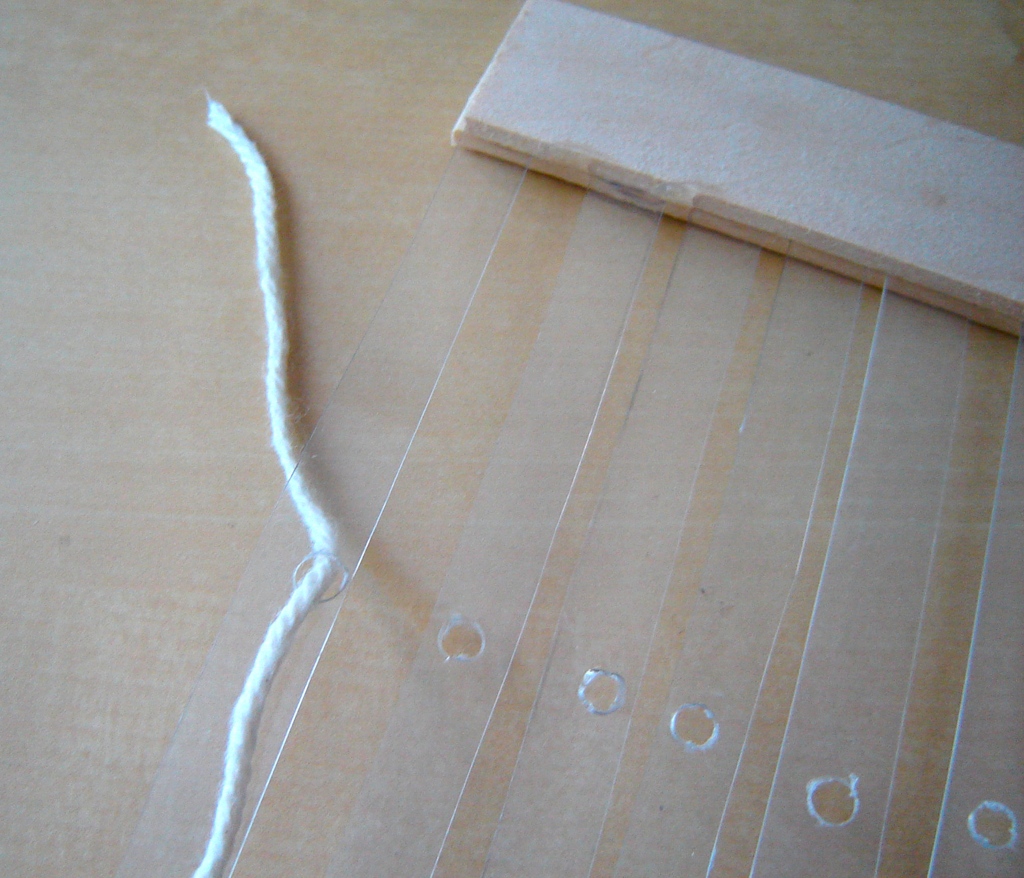 threadthroughheddle.jpg