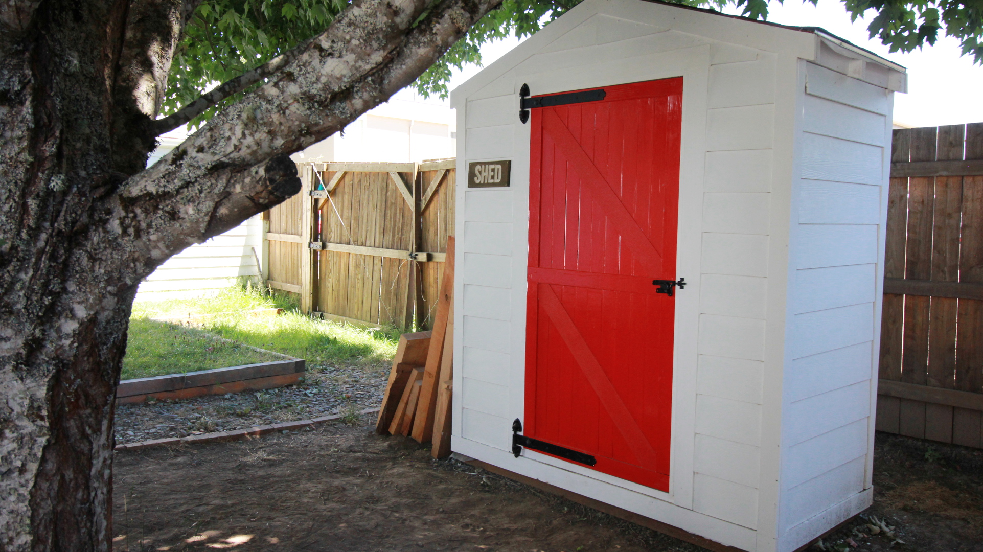 thumb_shed_door01.JPG