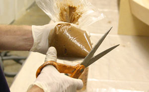 trimming-epoxy-filleting-bag.jpg