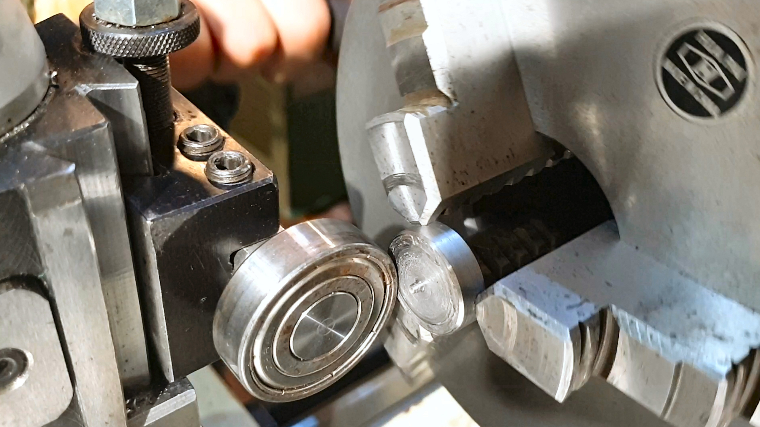 truing up the cams on lathe.jpg