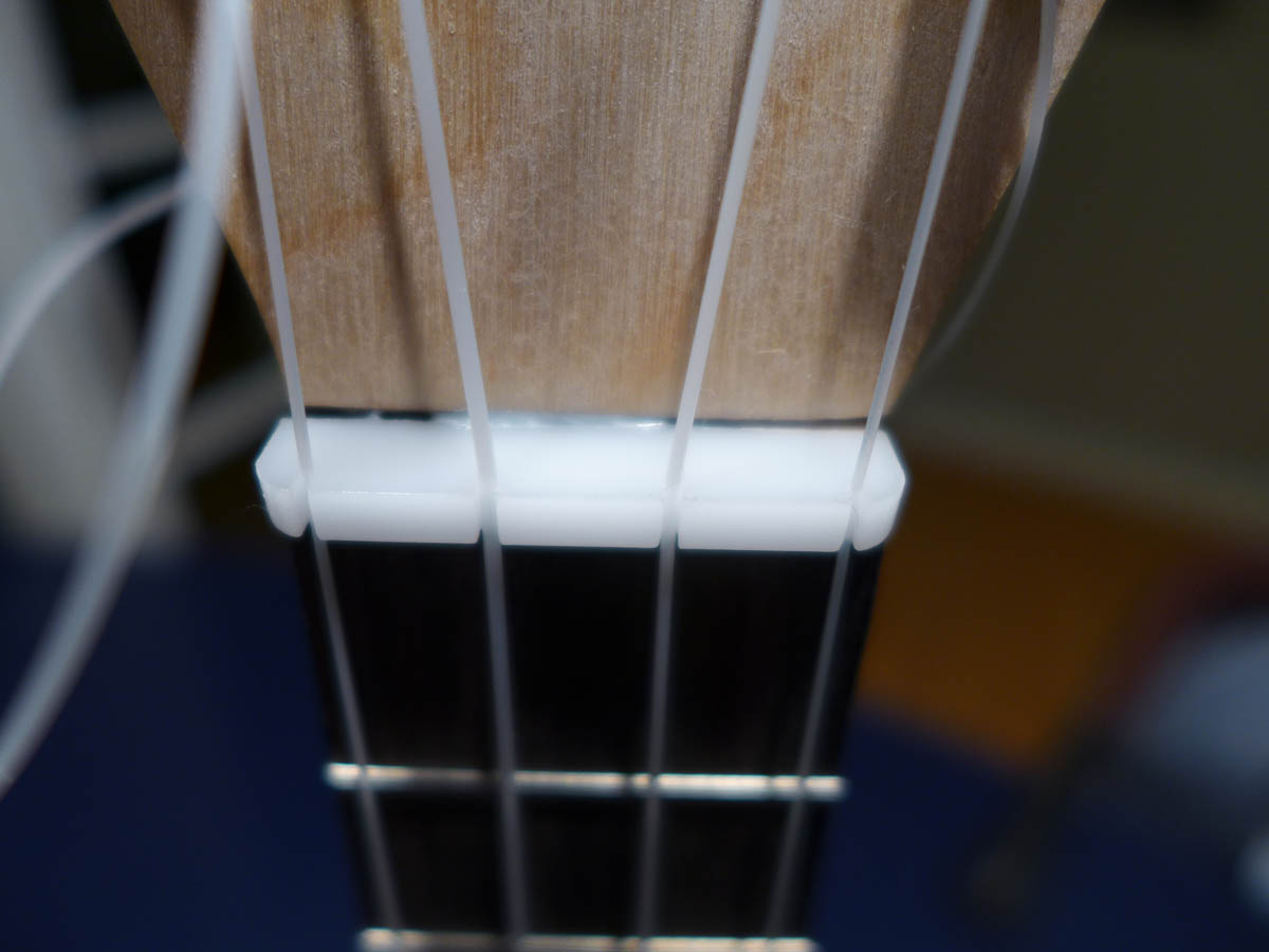 ukulele_nut_detail.jpg