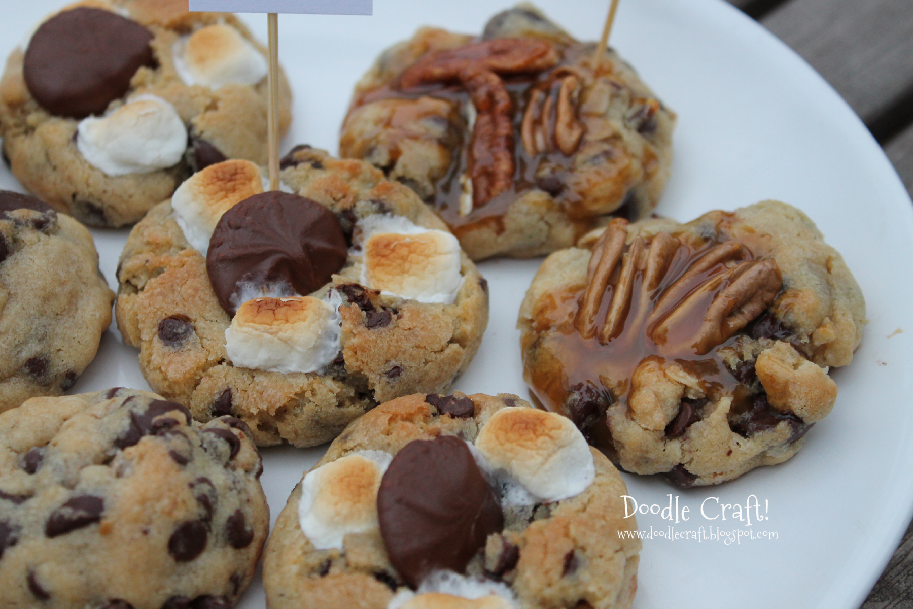 up close turtles and smores chocolate chip mini cookies bar wedding.jpg