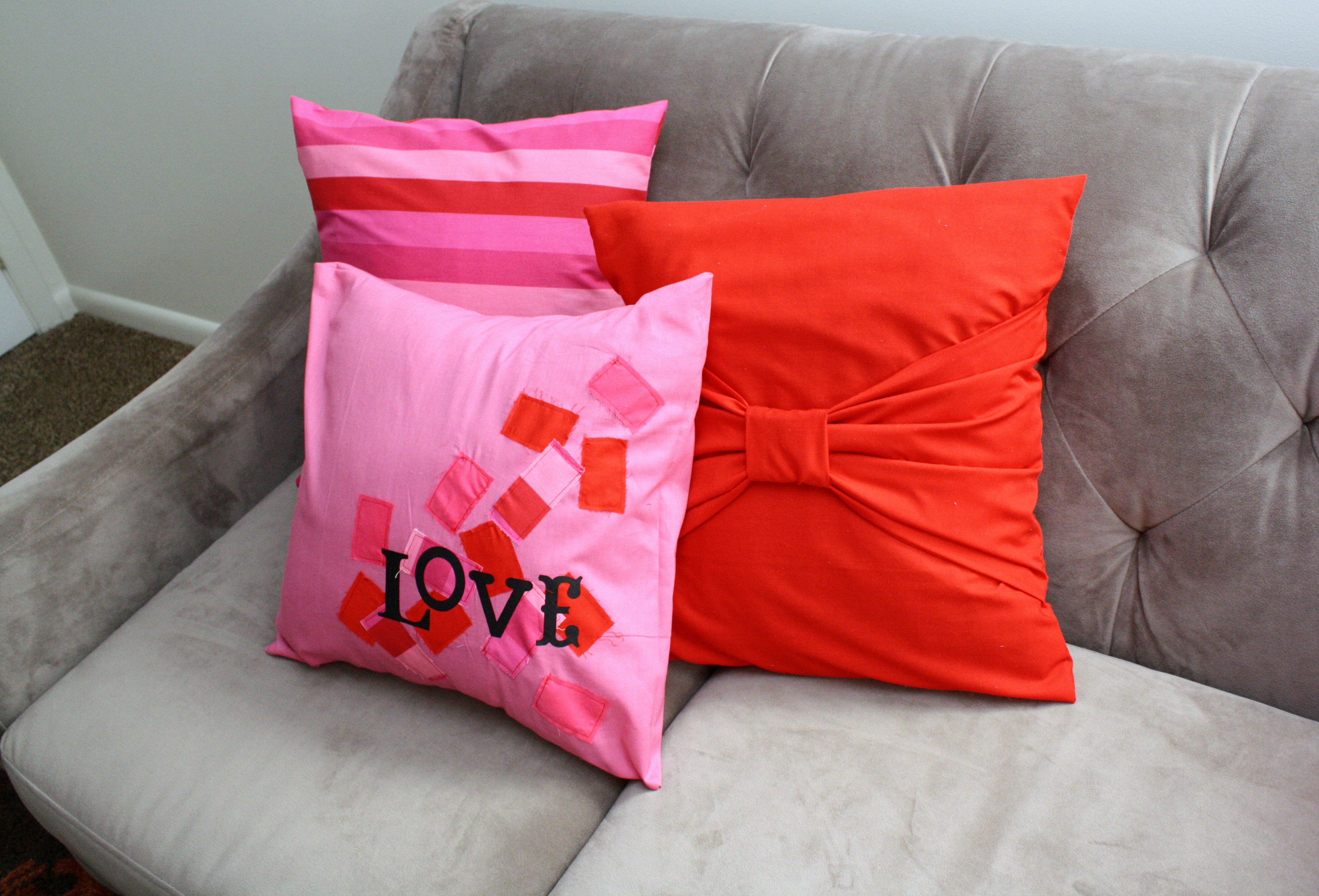 valentines pillow 3-1.jpg