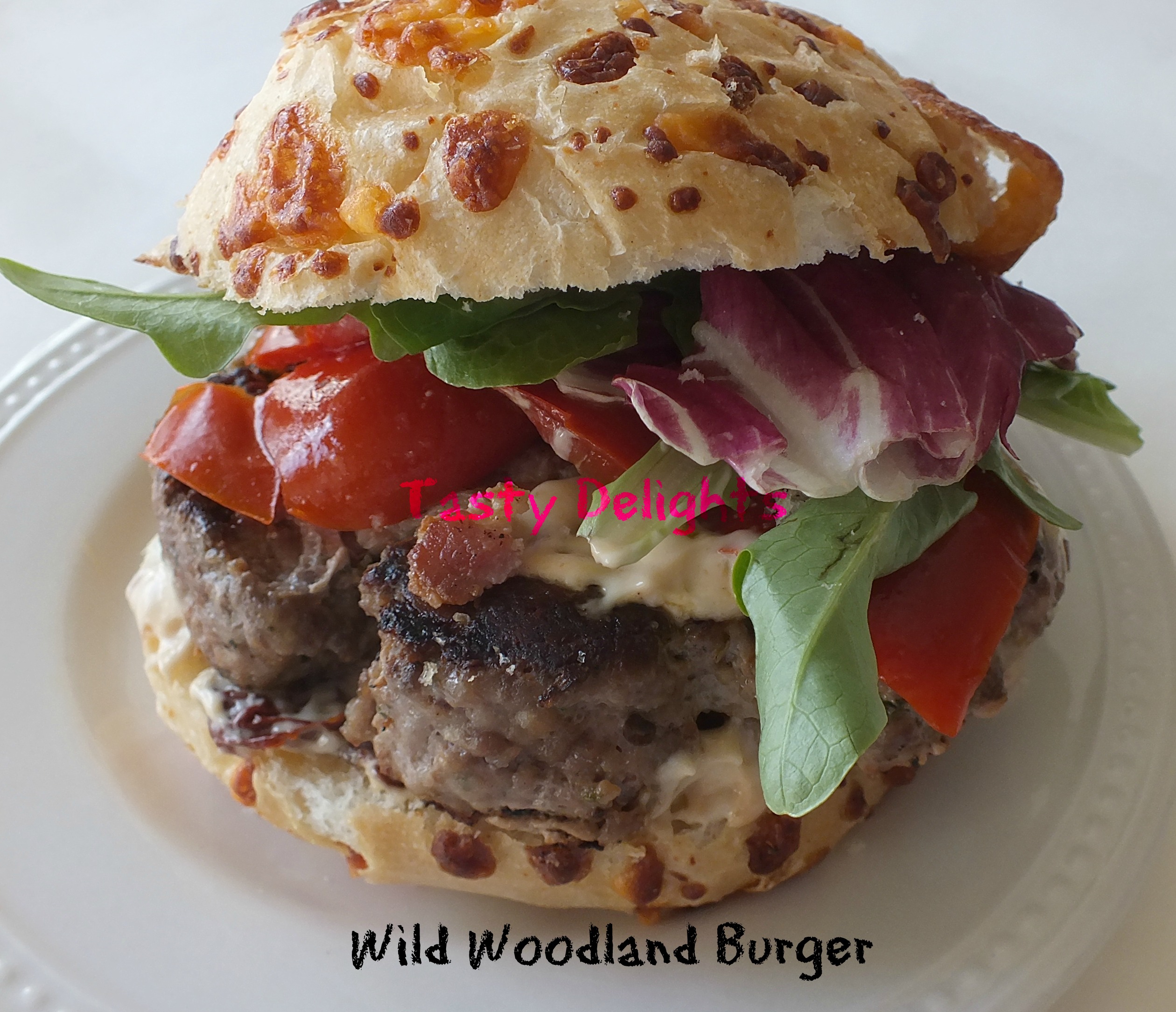 venison, pork, bacon burger 002a.jpg