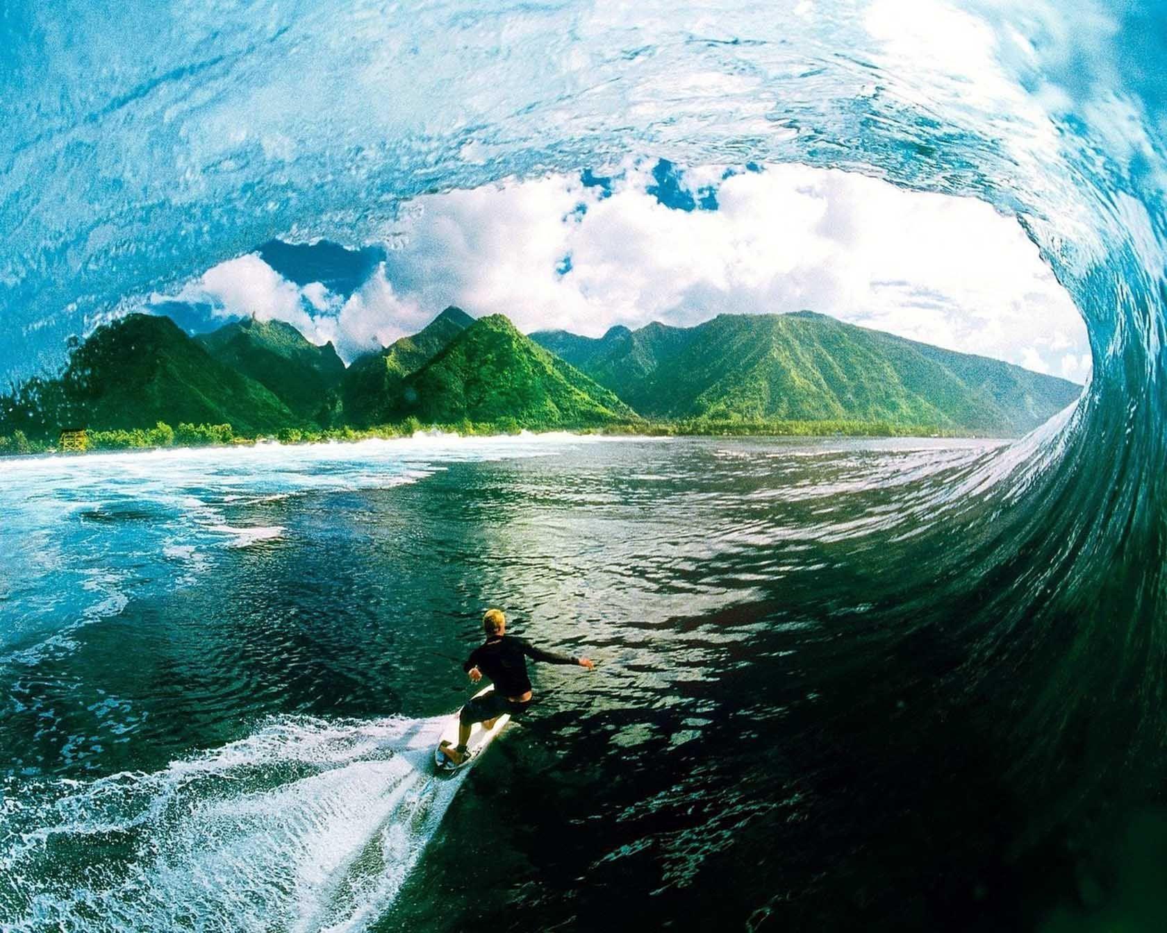 wallpaper surfing.jpg