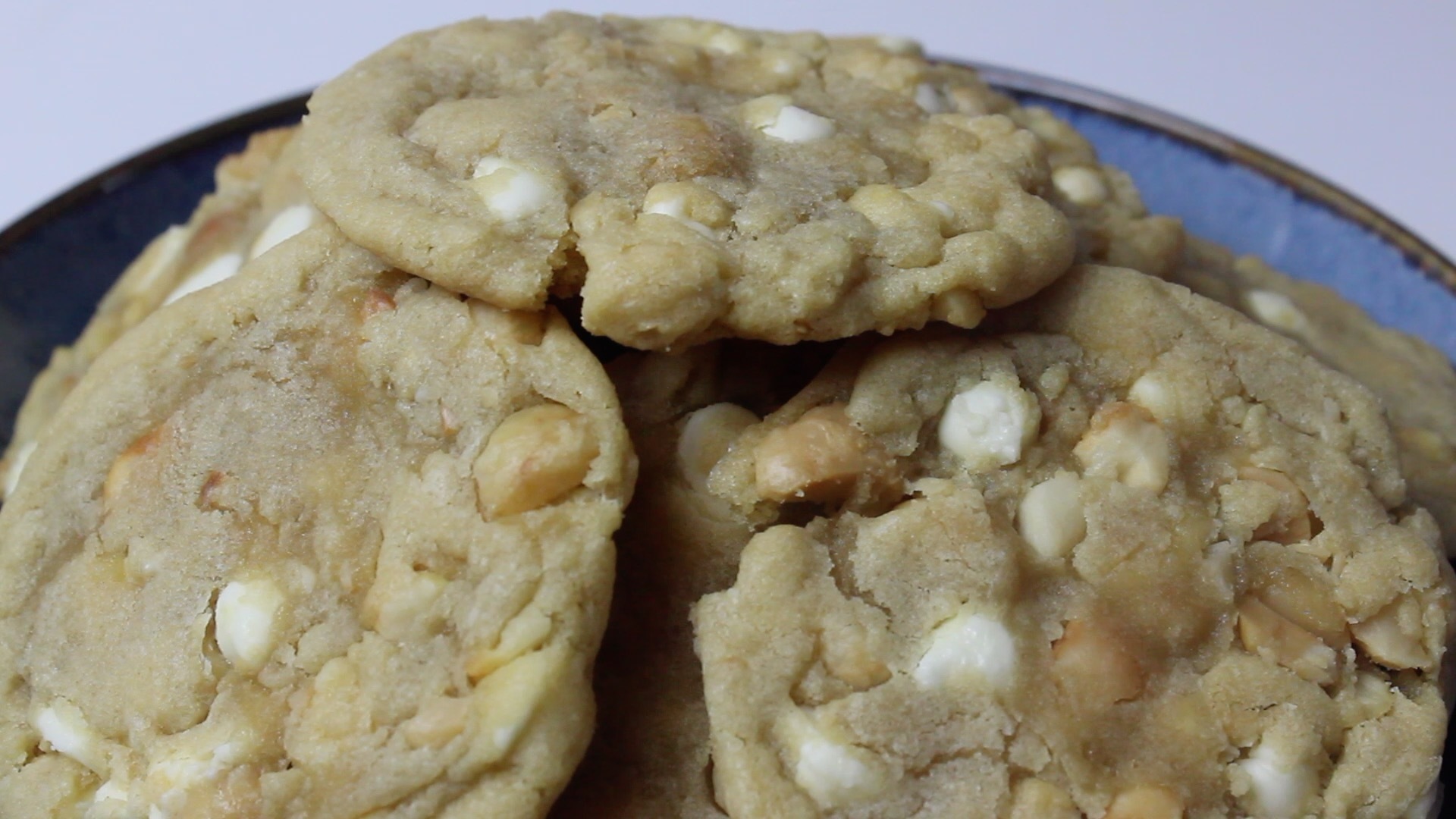 white choc macadamia nut 28.jpg