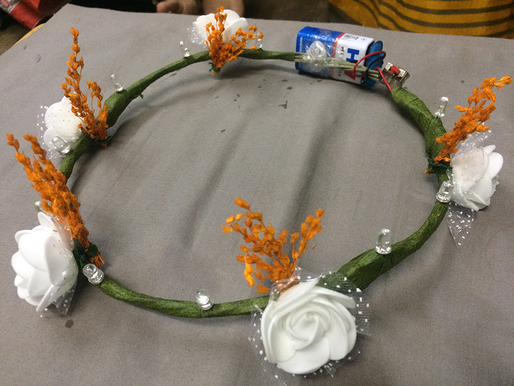 white-wreath.jpg