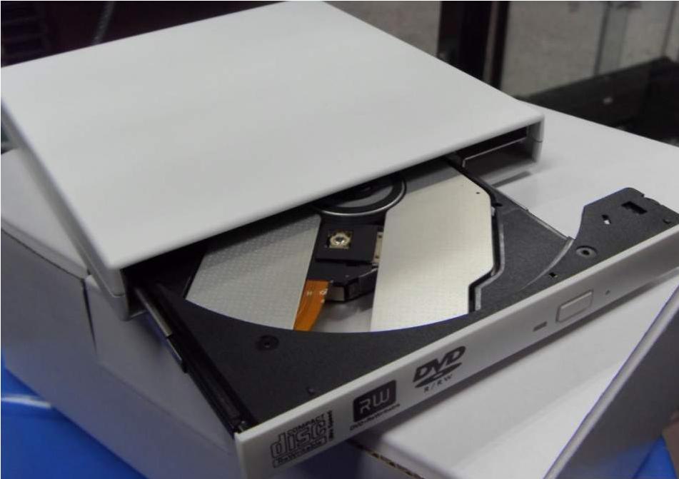 whiteusb20drive2.jpg