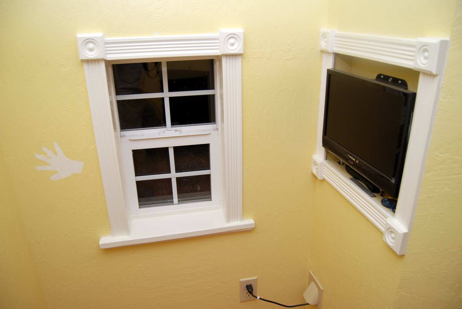 window and tv.jpg