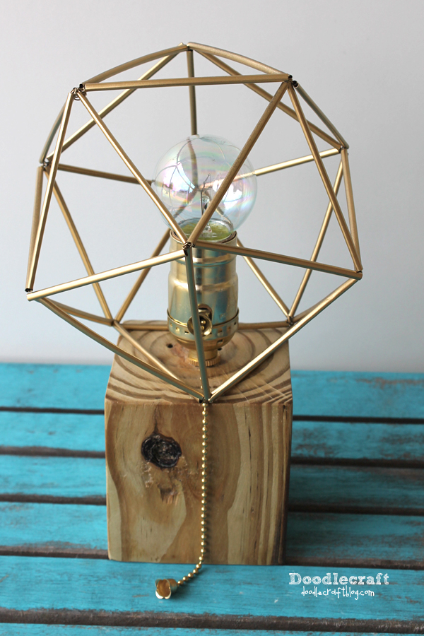 wood pallet lamp with himmeli geometric lamps shade awesome amazing easy diy tutorial (5).JPG